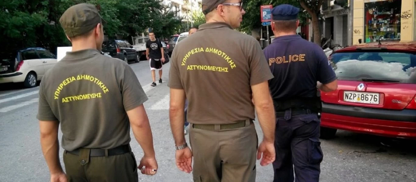 Θα βγαίνουμε με αλφαβητική σειρά! - Ποια είναι τα νέα μέτρα που θα επιβάλλει η κυβέρνηση